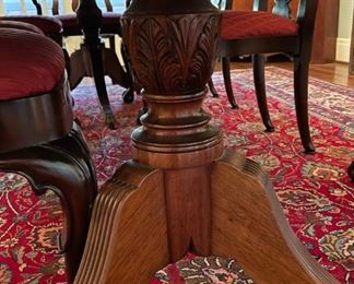 28.5H X 114L X 47.5 W

Fully extended with both 18” leaves