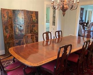 28.5H X 114L X 47.5 W

Fully extended with both 18” leaves