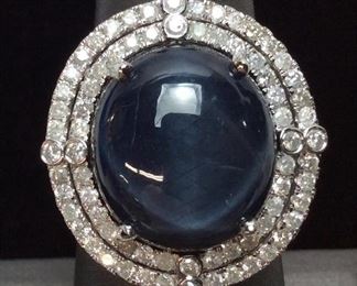 14KT WHITE GOLD BLUE SAPPHIRE & DIAMOND RING SIZE 7, 25.55ct SAPPHIRE, 1.39ct DIAMONDS, 11.9g, IAS APPRAISAL $6790,