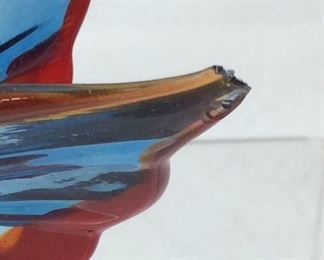 ART GLASS MULTICOLORED HUMMINGBIRD BROKEN WING TIP