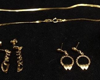 14KT GOLD RING SIZE 7.5, BRACELET, 2 PAIRS EARRINGS 7.7g