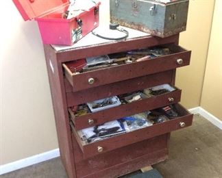 8 DRAWER TOOL BOX w TOOLS & 2 TOOLBOXES