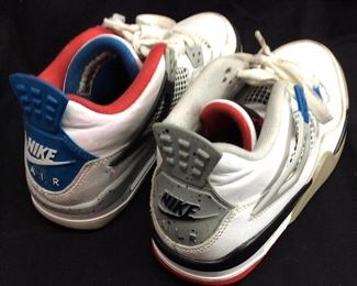 NIKE AIR JORDAN FLIGHT, SIZE 4.5Y, LIGHTLT USED