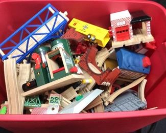 LARGE LEARNING CURVE TRAIN SET