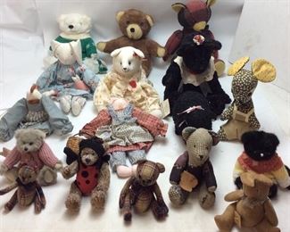  100+ ASSORTED HANDMADE CLOTH RAG DOLLS & WOOD DOLLS