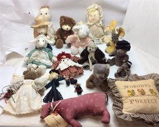  100+ ASSORTED HANDMADE CLOTH RAG DOLLS & WOOD DOLLS
