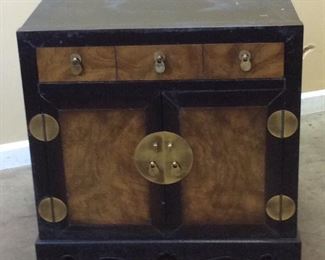 VTG. ORIENTAL NIGHTSTAND