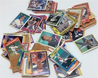 ASSORTED BASEBALL CARDS