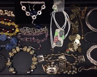 VTG. COSTUME JEWELRY