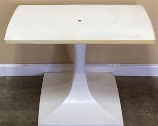 GUSDORF MCM SWIVEL CONSOLE STAND