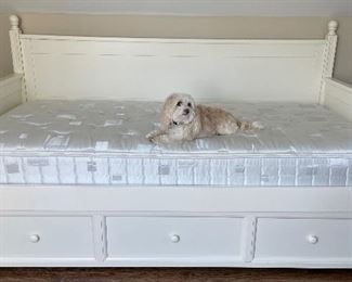 Pottery Barn Day Bed with Trundle. 