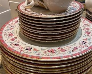 Pickard China, Natasha Pattern. Photo 1 of 3.