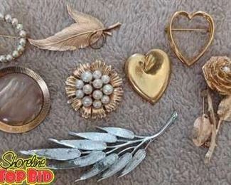 Lot of trifari brooches