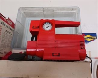 Portable air compressor