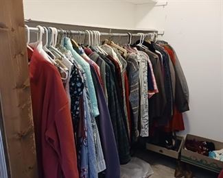 Nice collection of women's clothing size extra large