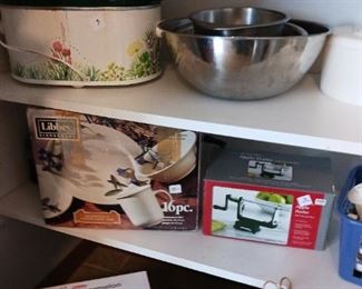 Vintage kitchen appliances apple peeler crock pot