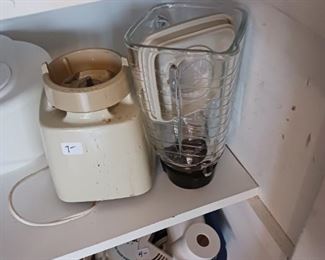 Kitchen blender