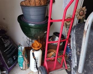 Hand card dolly moving