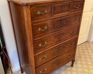 Antique 5 Drawer Dresser