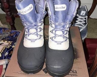 Brand New Columbia Boots
