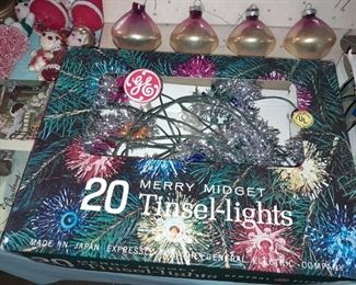 FABULOUS Vintage Christmas Light-Up Tinsel