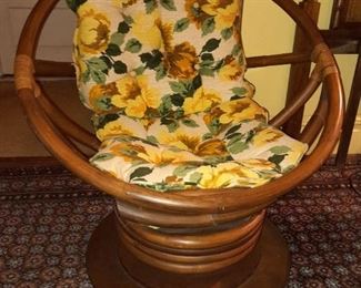 Vintage Mid-Century Modern Bamboo Swivel Bucket Chair *GREAT CONDITION*