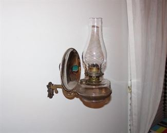 Antique Kerosene Bracket Lamp with Reflector