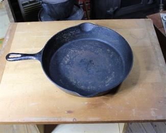 Antique Griswold #10 Cast Iron Frying Pan
