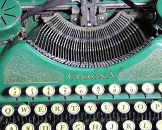 Detail on Corona portable typewriter in Glorious GREEN!