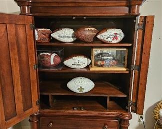 Collectable footballs