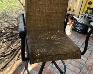 PATIO SET WITH 4 CHAIRS