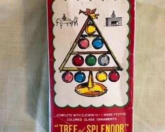 TREE OF SPLENDOR VINTAGE XMAS