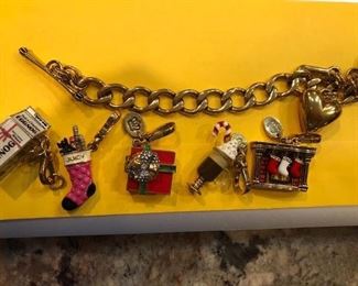 JUICY COUTURE HOLIDAY CHARM BRACELET