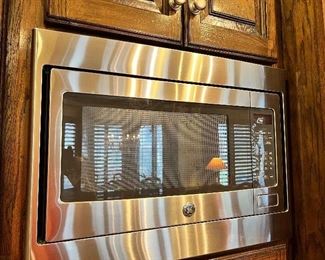 #69) - $150 - Stainless Steel GE built in mircowave.  Working well. 25x19. Purchaser is responsible to deinstall from the home prior to March 31.