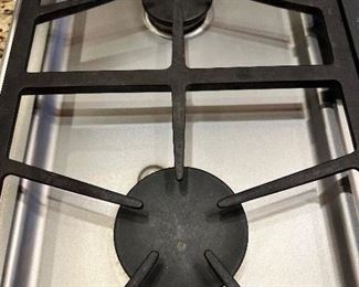 #120) - $250 - Dacor Counter Top Gas Range with Air Vent System.  In excellent working order.  36x24. Purchaser is responsible to deinstall from the home prior to March 31.