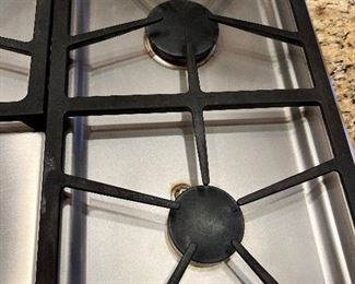 #120) - $250 - Dacor Counter Top Gas Range with Air Vent System.  In excellent working order.  36x24. Purchaser is responsible to deinstall from the home prior to March 31.