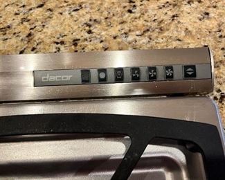 #120) - $250 - Dacor Counter Top Gas Range with Air Vent System.  In excellent working order.  36x24. Purchaser is responsible to deinstall from the home prior to March 31.