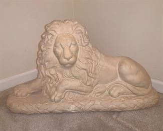 Heavy Cast Lion - 3 ft