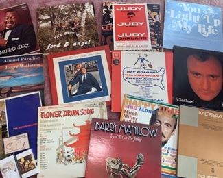 Many lots Vintage Vinyl Records LP Albums Phil Collins, Barry Manilow Broadway Shows, Jaz, Judy Garland
