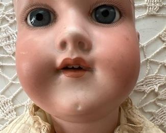 Doll’s face