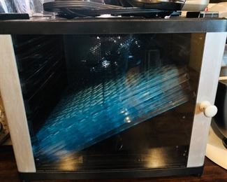 Dehydrator
