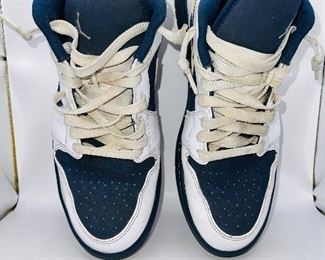 1 of 3
Air Jordan 1 
Size 12.5