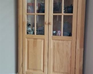 Pine corner curio - $75 Saturday 😁