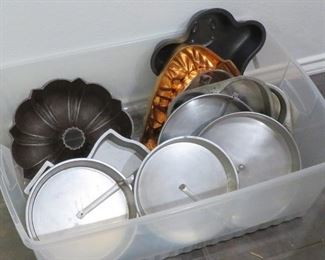 Cake pans