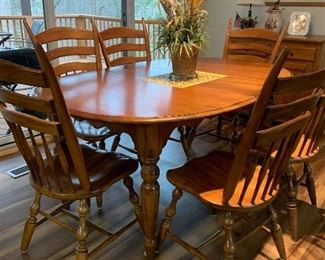 Virginia House 6 chair dining table w/leaf