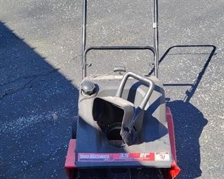 YARD MACHINE SNOW BLOWER