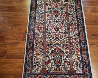 HANDMADE WOOL PILE PERSIAN RUG MADE IN KASHAN, IRAN