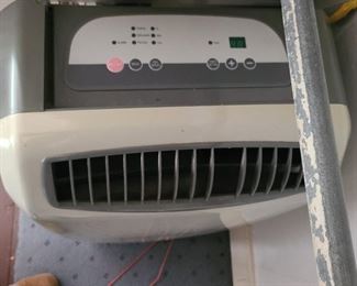 A/C floor portable