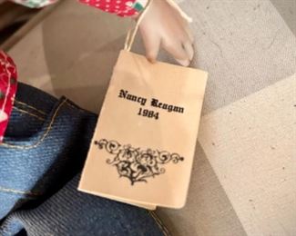 Mary Sides hand-made dolls - Ronald and Nancy Reagan