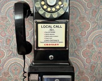 Reproduction antique clock